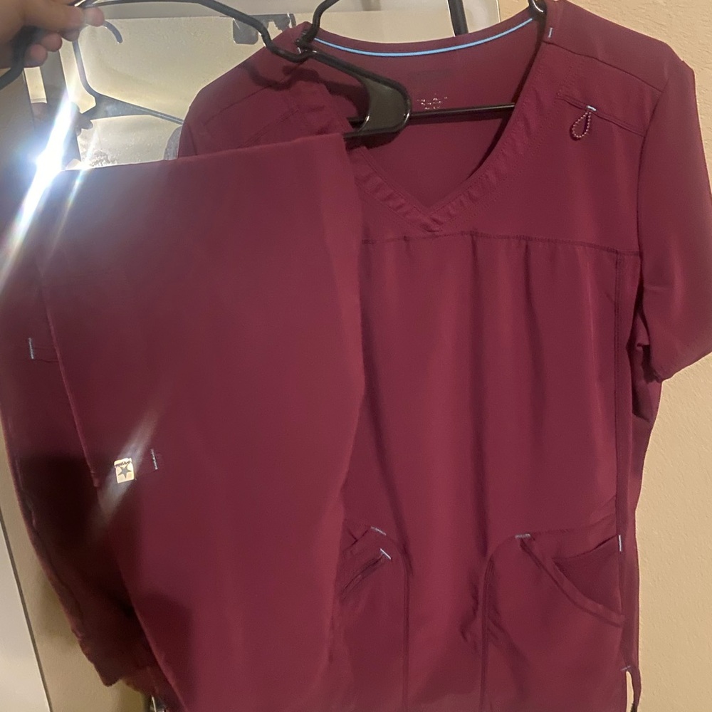 Scrubstar V-Neck Burgundy Top with Functional Pockets